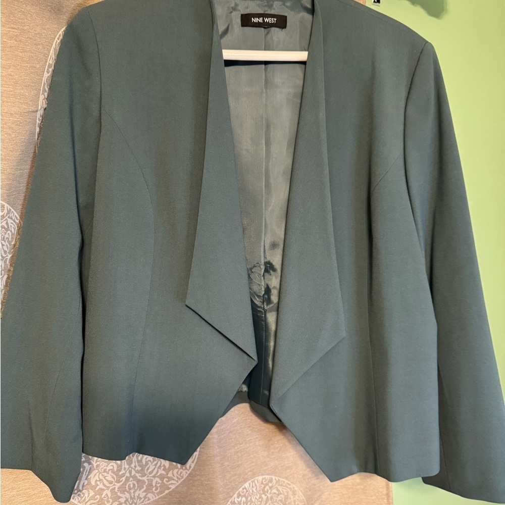 Nine West Women's Jacket And Skirt Dress Suit Size 12